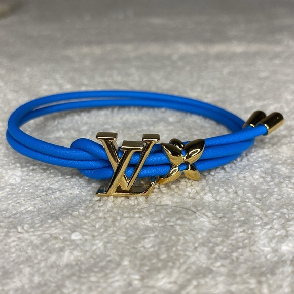NIB Louis Vuitton Bloom LV Bracelet in Bleu Gaston Calfskin (9in) SOLD OUT - Picture 2 of 8